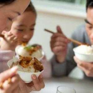 吃饭速度过快的六大伤害 能降低吃饭速度的小妙招