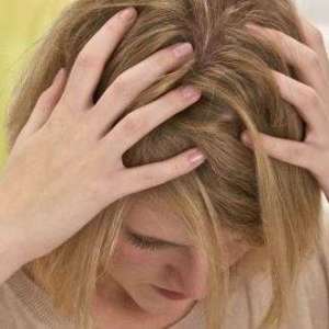 头屑增多的生理和病理性情况 多做头部按摩缓解头屑