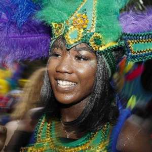 规模最隆重、气氛最狂热的狂欢节—巴西狂欢节